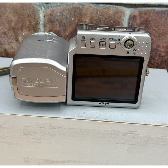 Nikon Digital Camera Coolpix S10 VR 6.0MP Silver Tested Working NO CHARGER - Picture 4 of 13